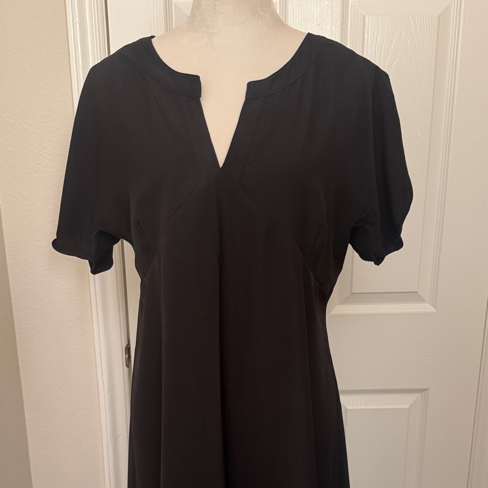 Banana Republic Classic Black Dress - 12